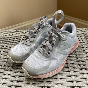 Used New balance girls sneaker, size 2